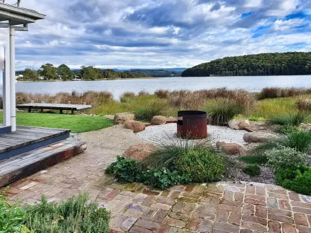 Reimagined Designer Lakehouse in Prime Location