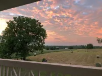 East Suite-Bleubird Studio- 5Miles to KY Horse Park, 30Min the Ark,Bourbon Trail