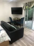 Studio with Private Entrance / Patio / Hot Tub