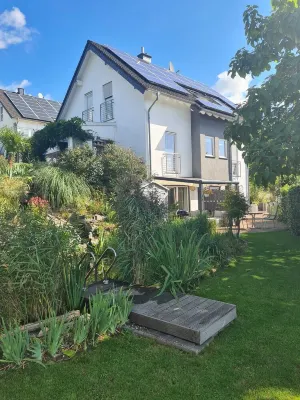 Traumhaftes und Entspanntes Wohnen am Gartenteich