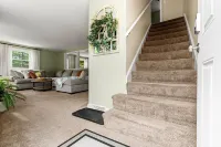 Beautiful & Relaxing Nashua Home - Minutes from Downtown Hotels in Nashua