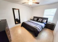 3-bedroom house in charming Ocala with AC, WiFi.Located in the heart of Ocala Hotels near Ocala Gran Prix