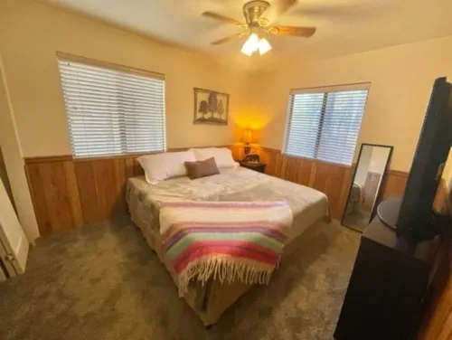 Cozy cabin in the woods!