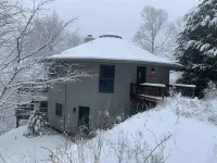 The Big Round Cabin - Blowing Rock, Hot tub, Secluded acreage, fabulous views