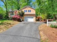 Belle of the Chesapeake Bay Hotels in Calvert County