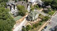 Steps away from Dickson, Bright and Open Apartment in historic 1905 home
