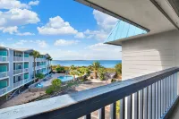 Savannah Beach & Racquet Club condo on North Beach 303B 泰碧島住宿飯店