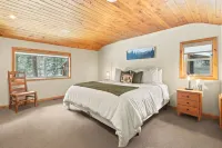 Riverfront luxury on White Pass with hot tub, firepit, and game room