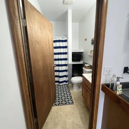Cozy and private home away from home! Ask about the car rental option!