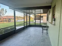 Charming 2-bedroom house with AC, WiFi on canal with Lake June access! Hotels in Highlands County