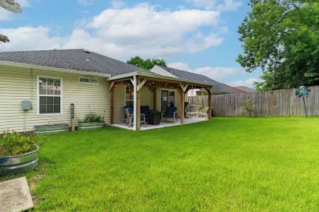 Gigi's Beach Getaway with Game Room, Smart TVs, WiFi, Beautiful Patio/Fire Pit Отели в г. Райт