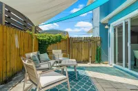 Labor Day Weekend!~Walk to Beach~Fall Break~3 King & 2 Twin Bds~Quiet Area