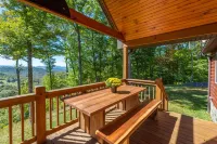 Stunning Mtn Views, Hot Tub+Fire Pit, Fireplace~Grill, WiFi, Private, Near Town!