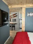 Cozy Lake Retreat: Lake Region Area
