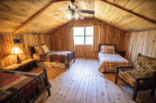 Hot Tub, Patio, and Fire Pit - Cooper's Ozark Cabin