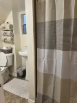 Cozy 1 bedroom guesthouse apartment near downtown & riverwalk