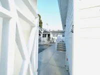 4169-Quaint, Newly renovated