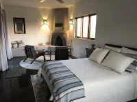 Casa Celia - Authentic Hacienda home in Taos with modern features