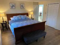 Warm and inviting and only 1 mile from Attitash Ski Mountain!