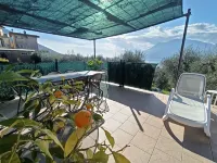 SOLE: Welcoming apartment , relaxation,lake mountains  olive grovess...