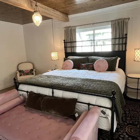 Historic Cottage in Old Town-The Pearl