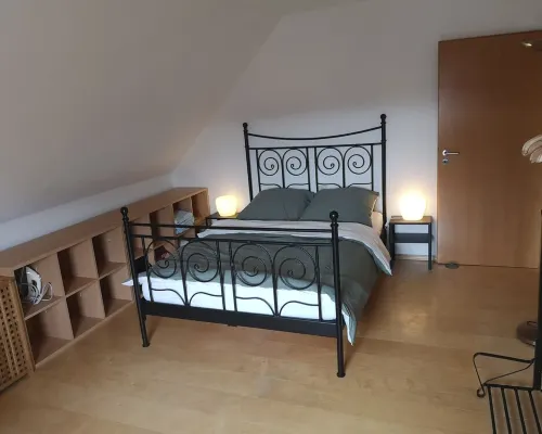 Drei Zimmer Appartment 2+2 Personen Hotels in Weingarten