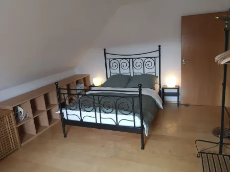 Drei Zimmer Appartment 2+2 Personen Отели рядом с достопримечательностью «Skatepark Abt-Hyller-Straße 71, 88250 Weingarten»