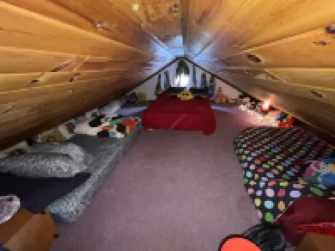 Rental House located TWO minutes walking distance to Ellicottville town!