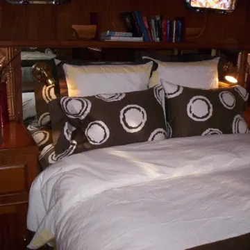 "Travelers Choice Award" Spacious 2Bd/2Bath Heat/AC 45 ft Yacht  Freedom Trail
