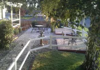 Sunsets and a Sweeping View of Wheatfields! Hotels near Pioneer Park Aviary