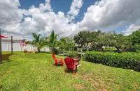 Waterfront Home with Private Dock and Kayaks 4 Bedroom 2 Bath Hotels near Manatee County Courthouse