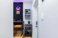 5 mins to Coral Gables/ Parking/ Fast Wi-Fi/ Laundry