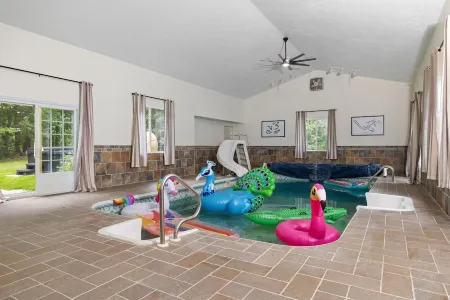 5 BD Pool/Golf Sim/Hot Tub/Sauna/Movie Theatre/Game Room