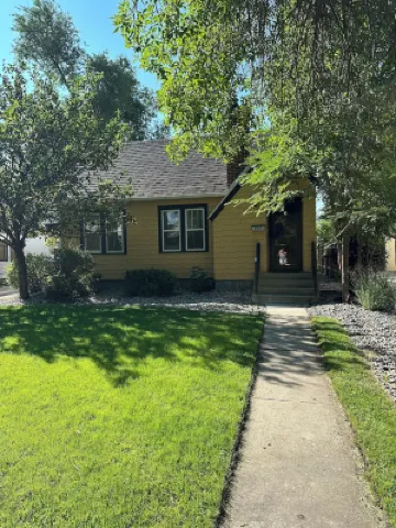 Quaint sunny cottage that rests in the historical neighborhood of Billings