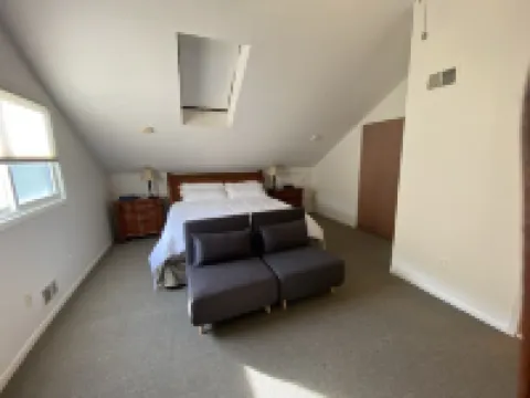 Two Full Baths in Newly Renovated ski golf Condo! New on Market!! ヴァーノン・タウンシップのホテル