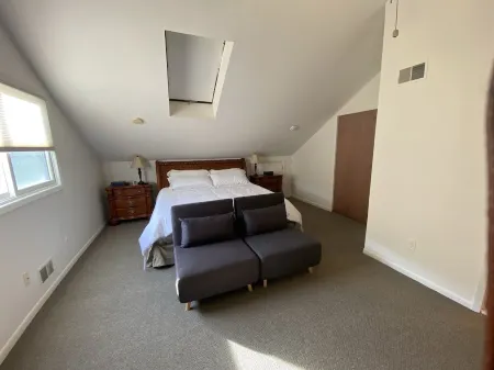 Two Full Baths in Newly Renovated ski golf Condo! New on Market!! Отели в г. Вернон Тауншип