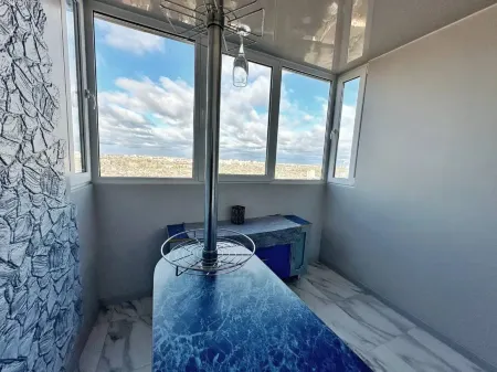 Apartamenty Kvartira-Studiya V Tsentre Bobrujska Na 19 Etazhe Отели рядом с достопримечательностью «Здание центральной библиотеки»