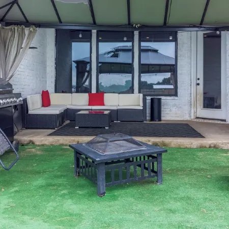 City Zen: Modern Country Retreat