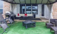 City Zen: Modern Country Retreat