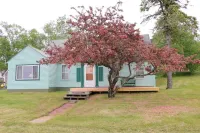 Quoddy Cottage over looking Passamaquoddy Bay Hotels in Eastport