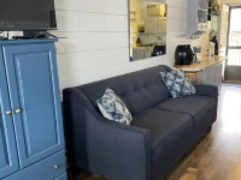 Charming Lakefront Studio Condo Hotels in Laconia