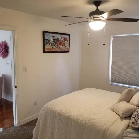 Quaint Abingdon Cottage Downtown 420 East Valley Street
