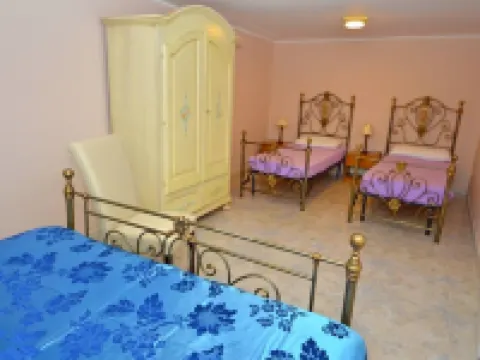 GREEN BAY HOUSE 100 meters from the sea Hotels in Patu