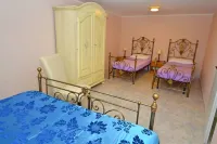 GREEN BAY HOUSE 100 meters from the sea Hotels in Patù