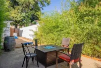 Modern Victorian! Walk Downtown W/Firepit