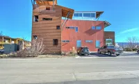 Modern Industrial Loft w/ Spectacular Sopris Views, Fireplace, Central Location!