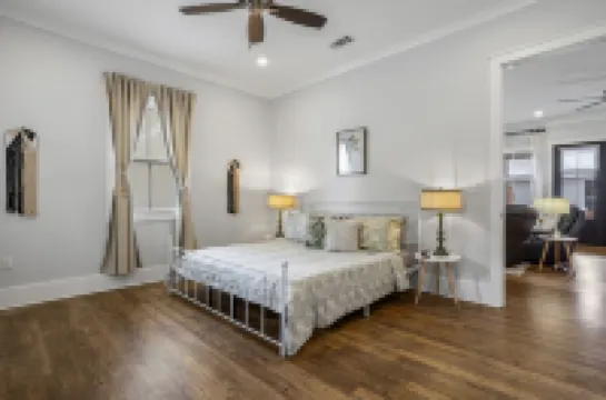 Blueberry Hills Beach Oasis. Private Heated POOL! Hotels in 