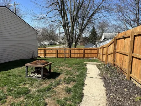 Charming Football Hall of Fame Bungalow Отели в г. Плейн Тауншип