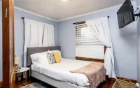 City Slicker | 2BR 1 BA Home I Fire Pit