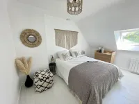 Maison Chaleureuse Avec Jacuzzi Hotels in Plouezec